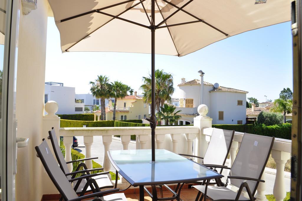 Family Beach Club Sevilla II Oliva Bilik gambar